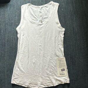 NWT Lululemon Clarity Tank